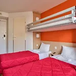 Kyriad Eco - - La Defense Otel