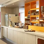 Kyriad Eco - - La Defense Otel Suresnes