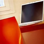Kyriad Eco - - La Defense Otel Suresnes