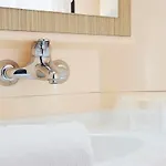 Ξενοδοχείο Kyriad Eco - - La Defense