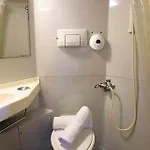 Kyriad Eco - - La Defense Otel