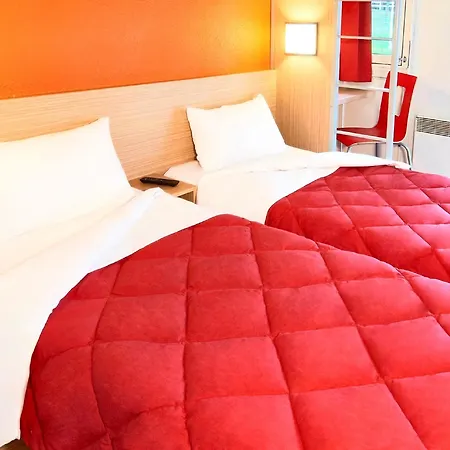 Kyriad Eco - - La Defense Hotel Suresnes