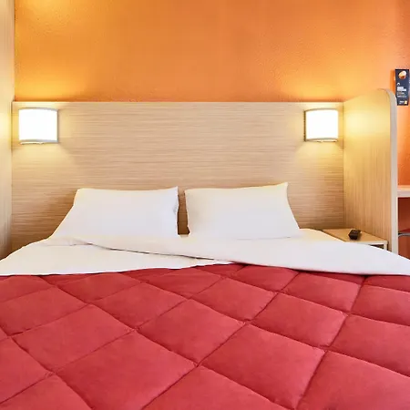 Kyriad Eco - - La Defense Hotel