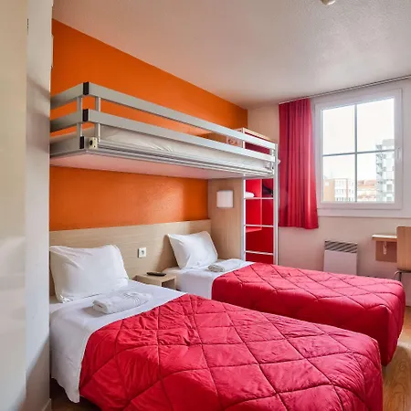 Hotel Kyriad Eco - - La Defense Suresnes