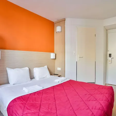 Kyriad Eco - - La Defense Hotel Suresnes