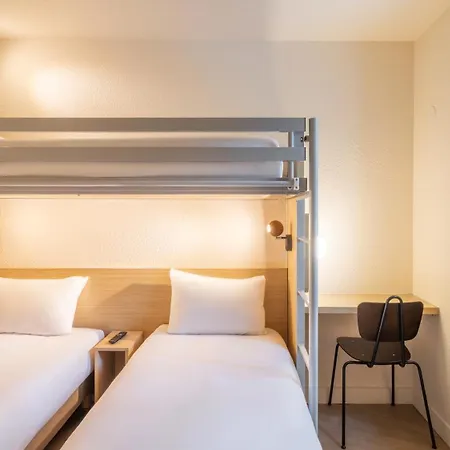 Otel Premiere Classe Paris Ouest - Pont De