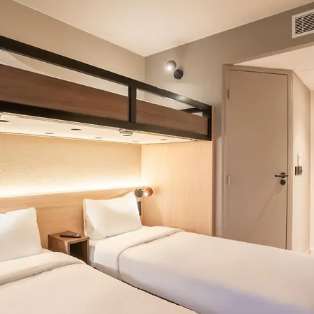 Hotel Kyriad Eco - - La Defense Suresnes