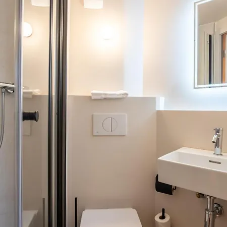 Kyriad Eco - - La Defense 2* سوراسْنْ