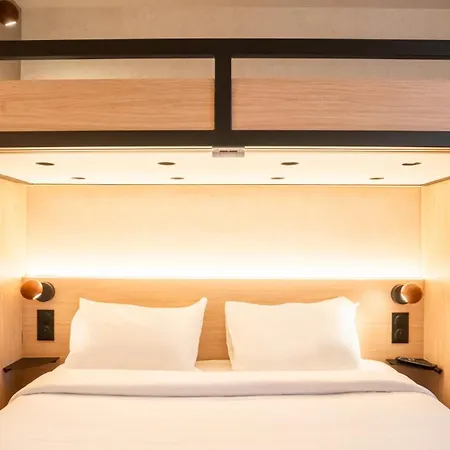 Kyriad Eco - - La Defense 2* Suresnes