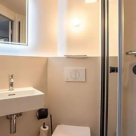 Kyriad Eco - - La Defense 2*