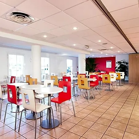 Kyriad Eco - - La Defense Hotel Suresnes