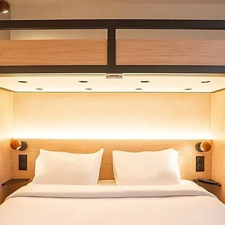 Kyriad Eco - - La Defense 2* Suresnes