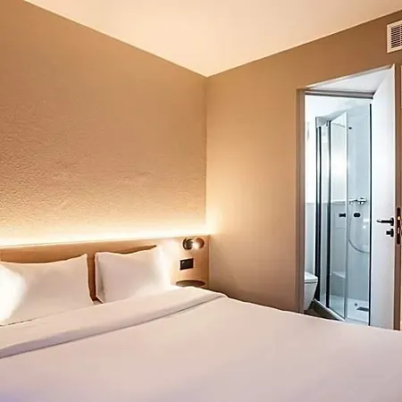 Kyriad Eco - - La Defense Hotel 2*