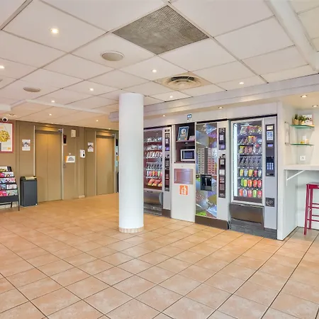 Kyriad Eco - - La Defense 2* Suresnes