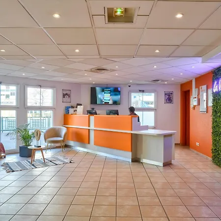 Kyriad Eco - - La Defense Hotel