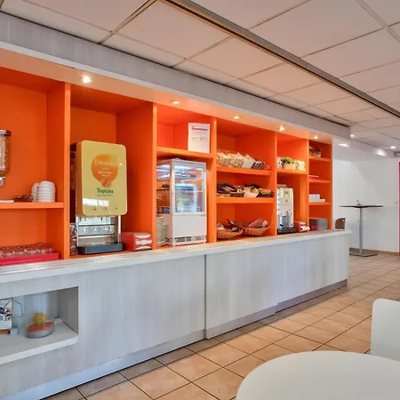 Kyriad Eco - - La Defense Hotel Suresnes