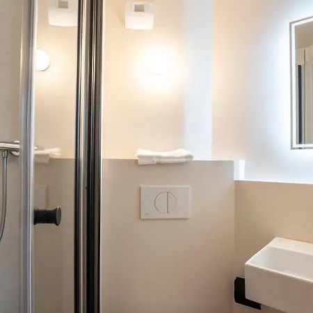 Hotel Kyriad Eco - - La Defense 2*