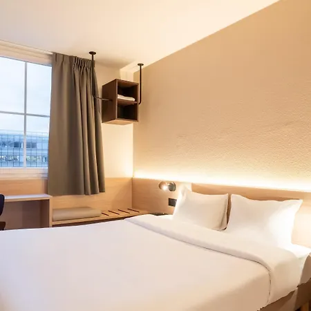 Hotel Kyriad Eco - - La Defense