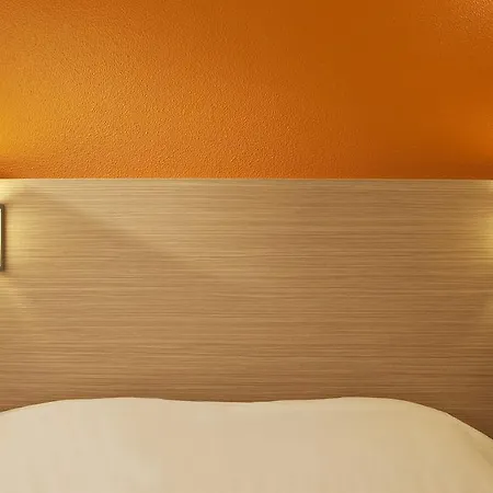 Kyriad Eco - - La Defense 2*