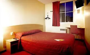 Kyriad Eco - - La Defense 2*