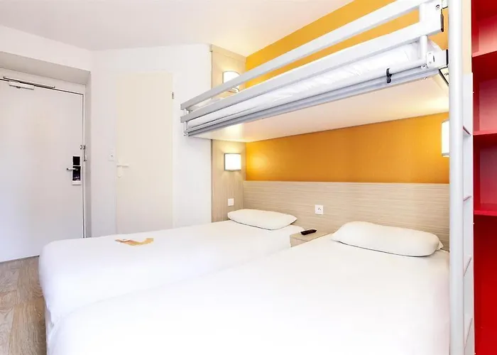 Premiere Classe Paris Ouest - Pont De Hotel