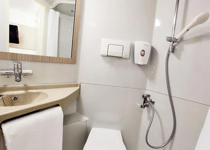 Premiere Classe Paris Ouest - Pont De 2* Suresnes
