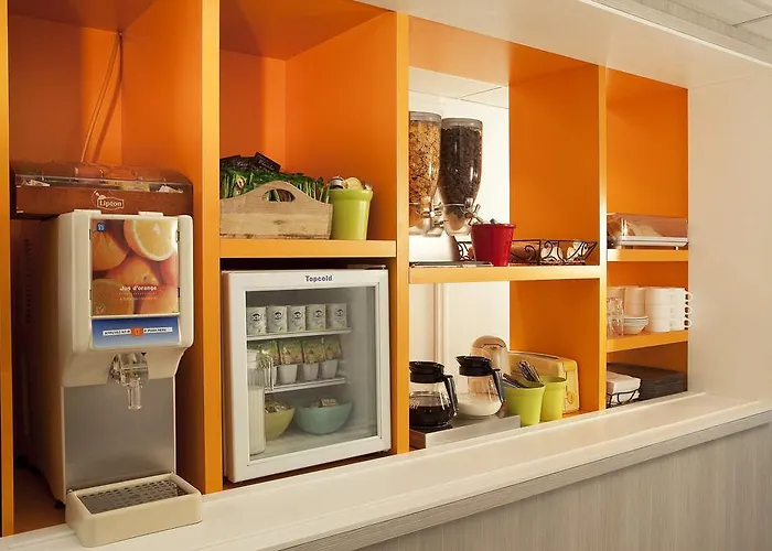 Kyriad Eco - Suresnes - La Defense Ξενοδοχείο 2*