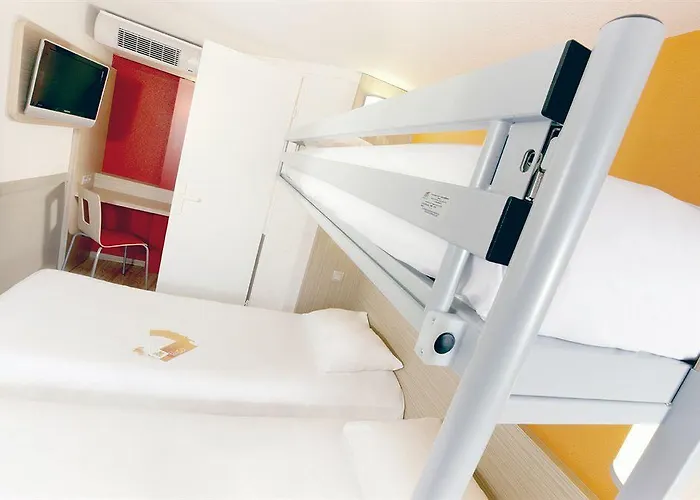 Hotel Premiere Classe Paris Ouest - Pont De
