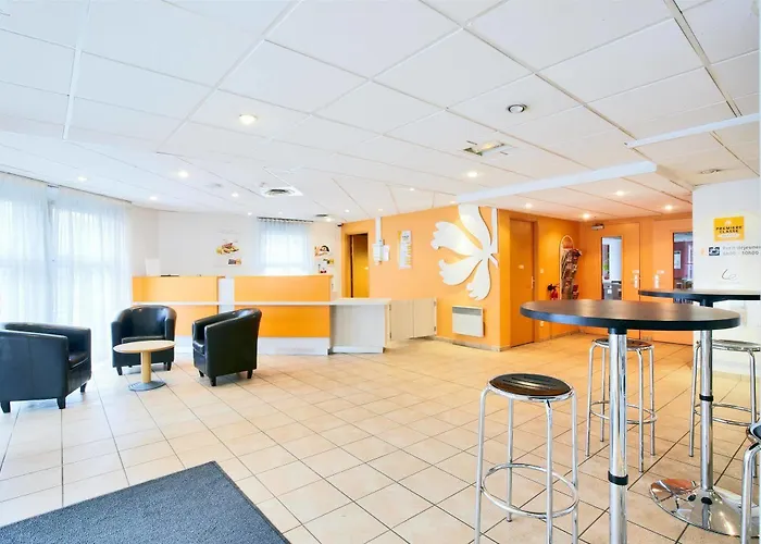 Premiere Classe Paris Ouest - Pont De Hotel